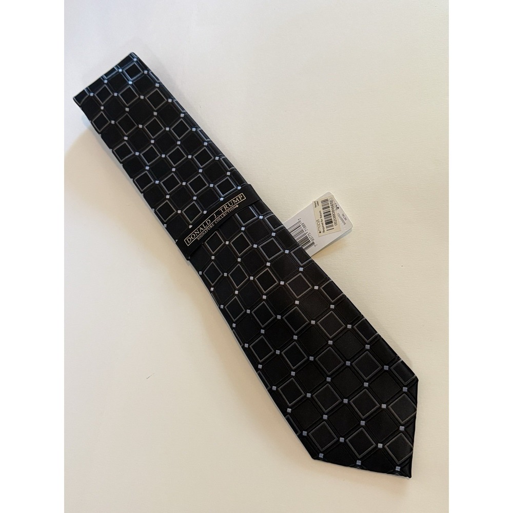 Donald J. Trump Signature Collection Silk Men's Necktie Black Gray Squares NWT